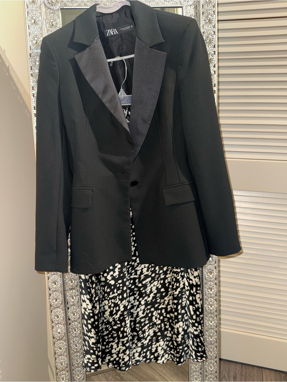 ZARA Black Satin-Trim Single-Button Blazer